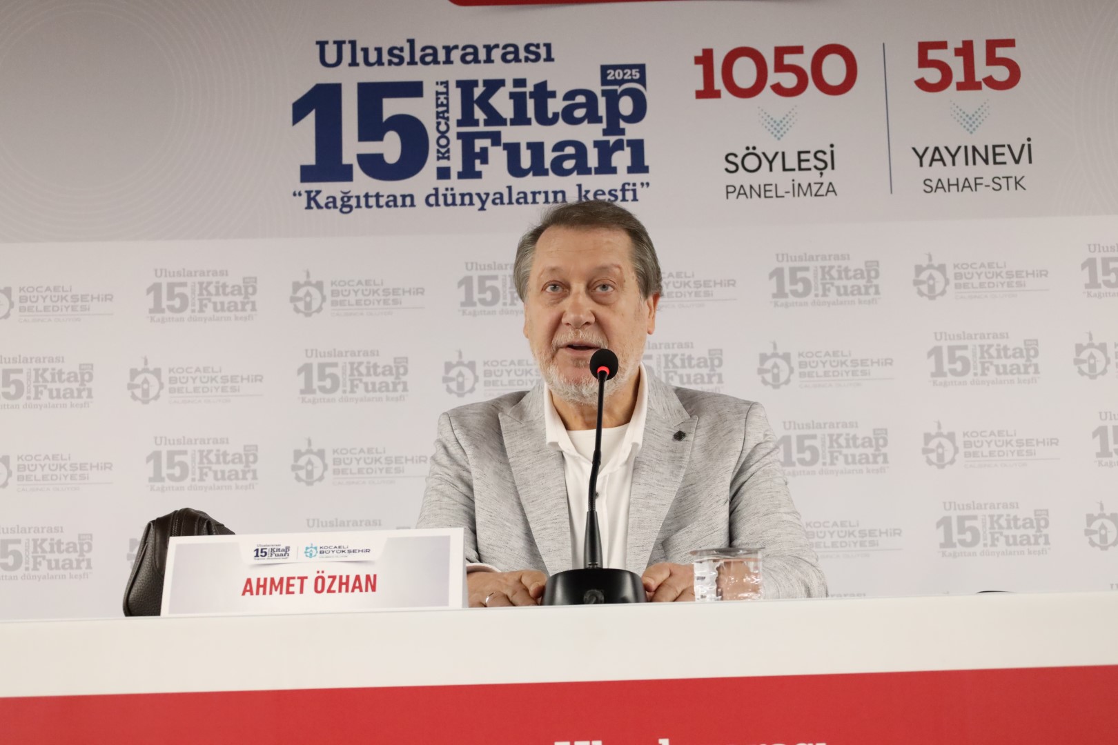 Ahmet Özhan’dan Kitap Fuarı’nda Barış Çağrısı “Hiçbir Çocuk Ölmesin” (2)