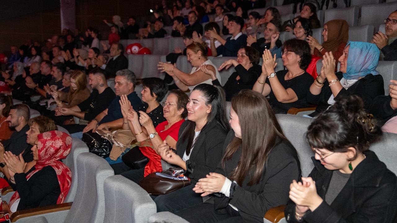 Başiskele’de Ulu Çınarlar Türk Halk Müziğiyle Coştu 8