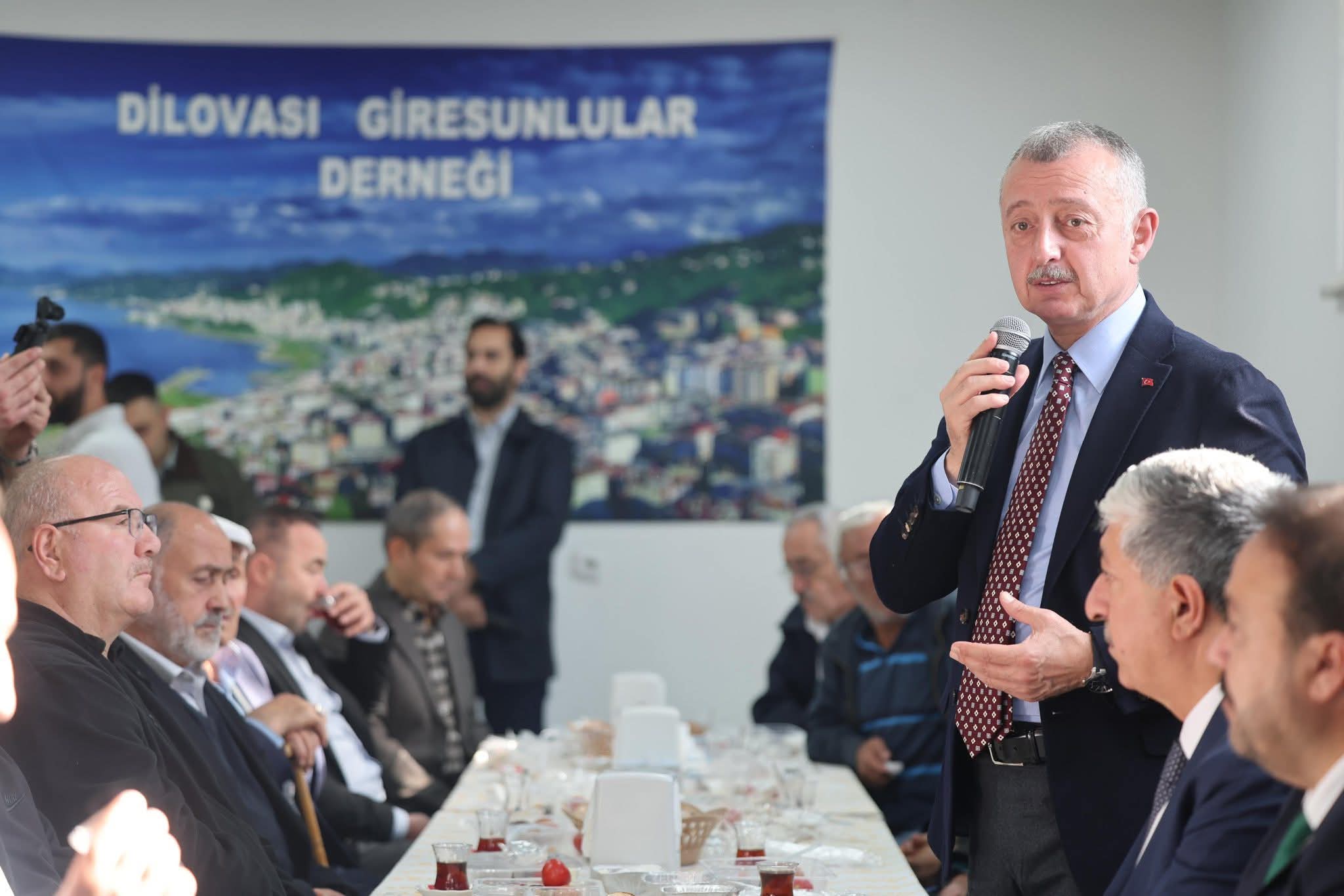 Başkan Büyükakın, Dilovası’nda Vatandaşlarla Buluştu (5)