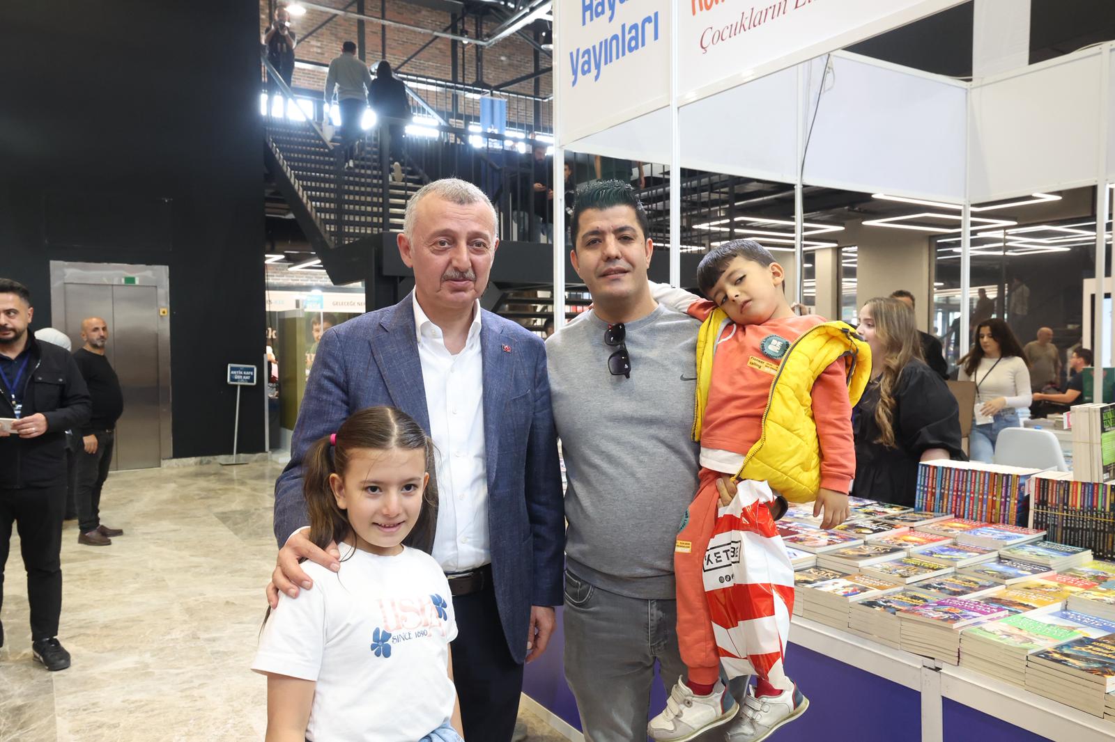 Başkan Büyükakın Kitapseverlerle Buluştu! (3)
