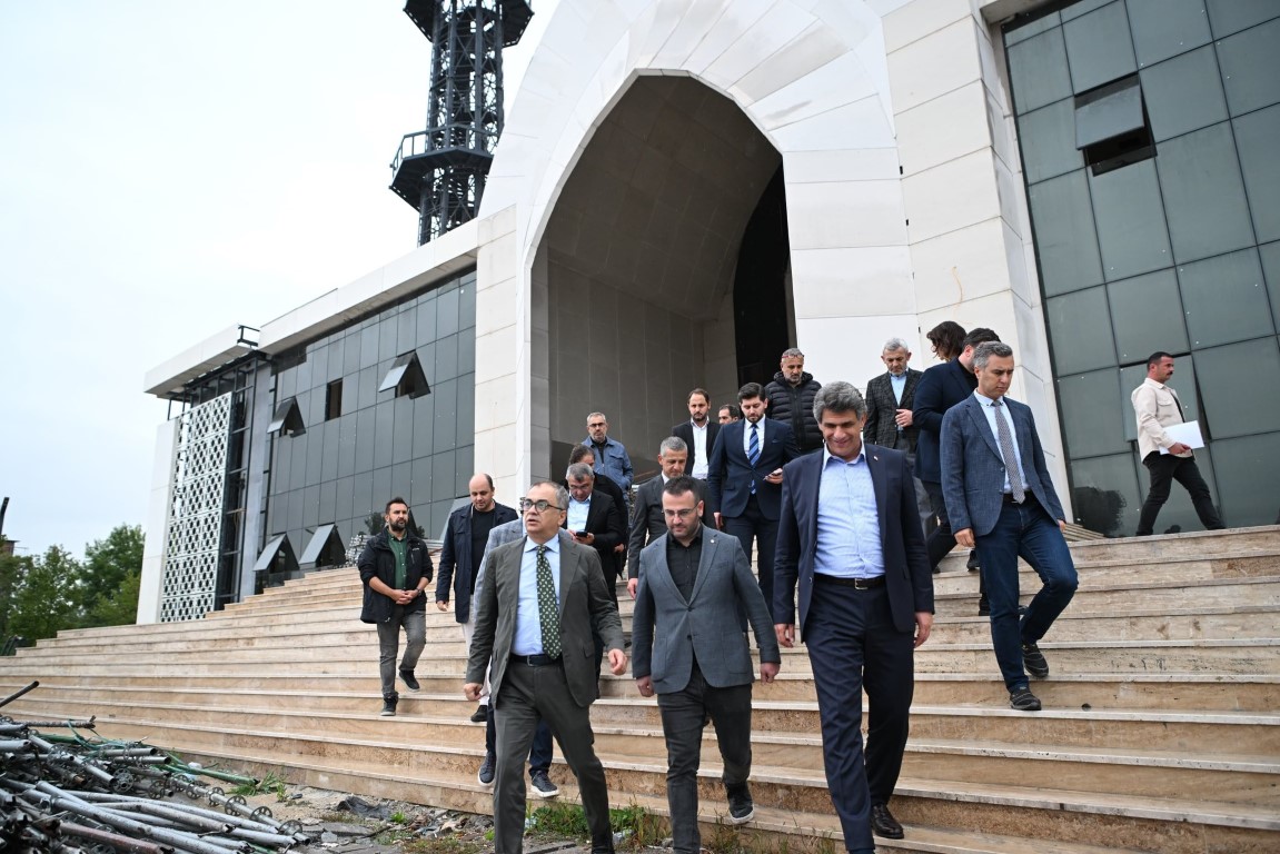 Başkan Kocaman Yerinde İnceledi! Kartepe Yeni Projelere Hazırlanıyor 4