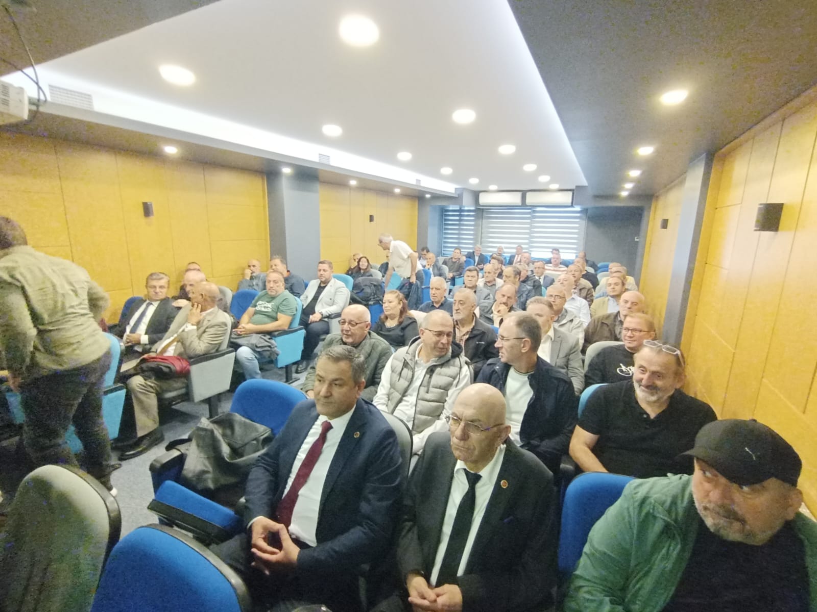 Bülent Sarı'dan Rakibine Jest 3