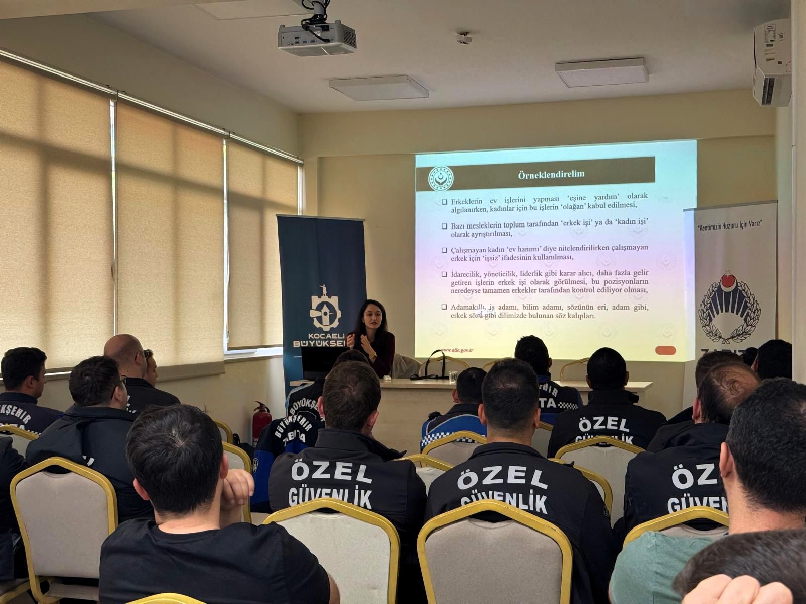 Büyükşehir Zabıtası’na Kadına Şiddetle Mücadele Eğitimi (2)