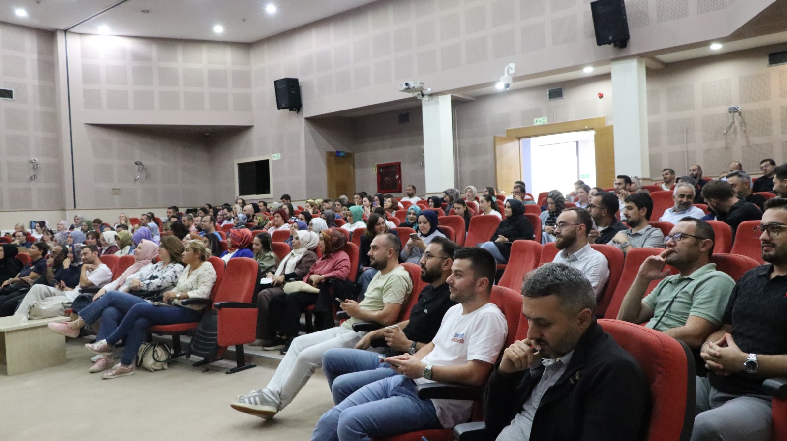 Büyükşehir’den Dijital Tasarım Hamlesi Personele “Canva” Eğitimi (3)