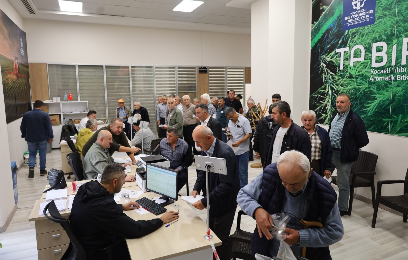 Büyükşehir'in Tohum Desteğine Yoğun Ilgi (3) (Büyük)