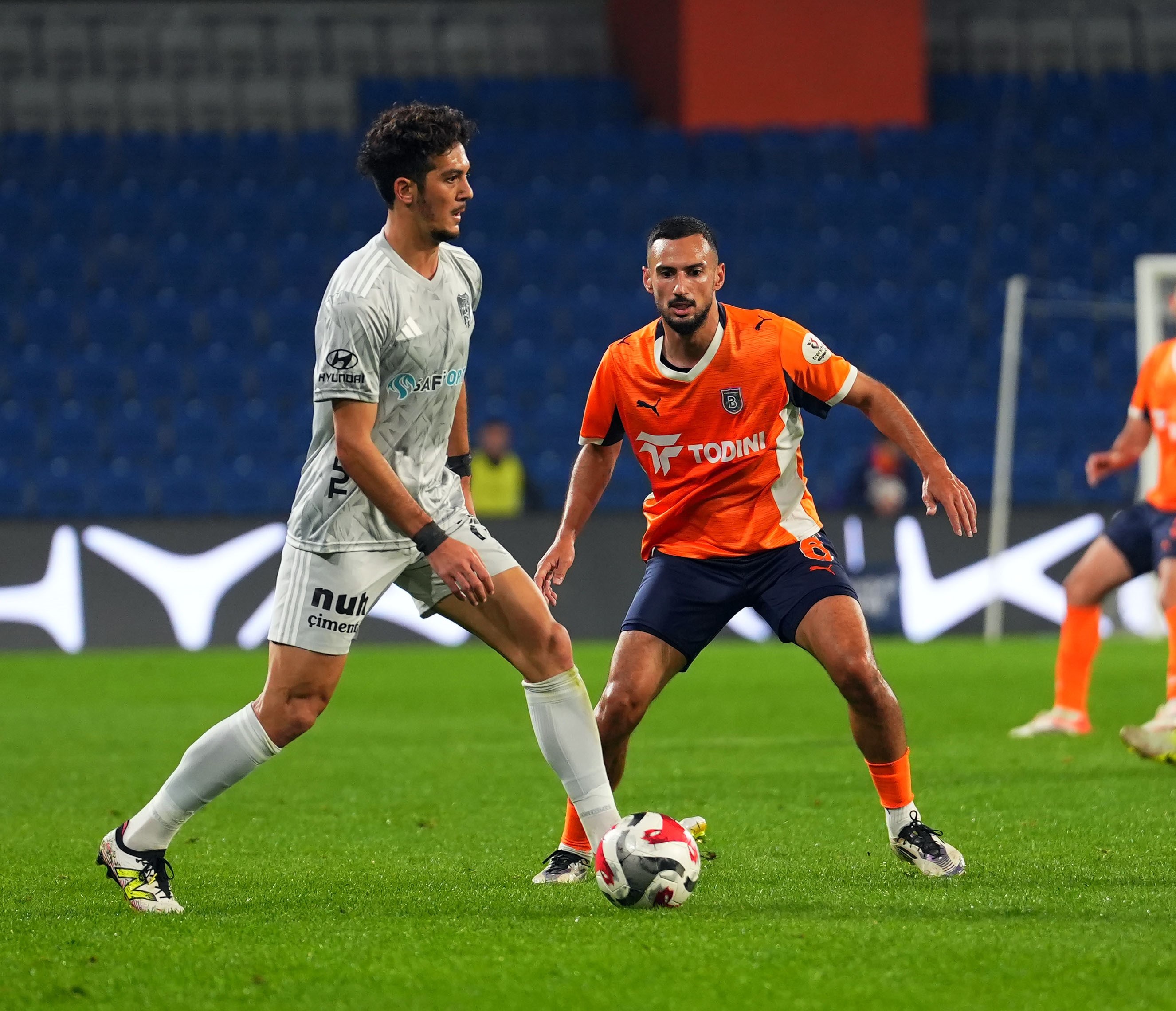 Canli Anlatim Başakşehir Kocaelispor Karşılaşması (1)-1