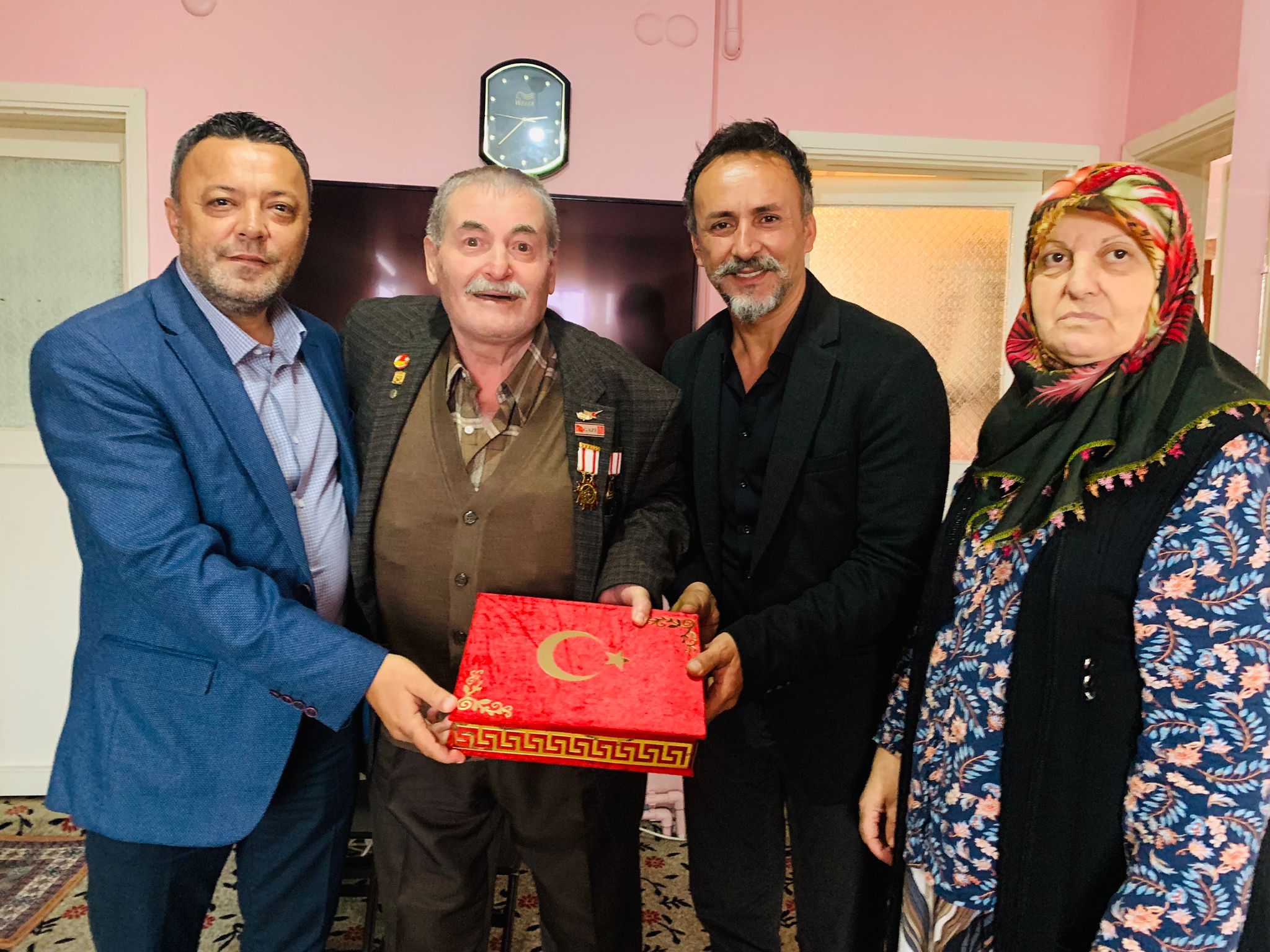 Çayirovadaki Kibris Gazilerine Ziyaret (1)