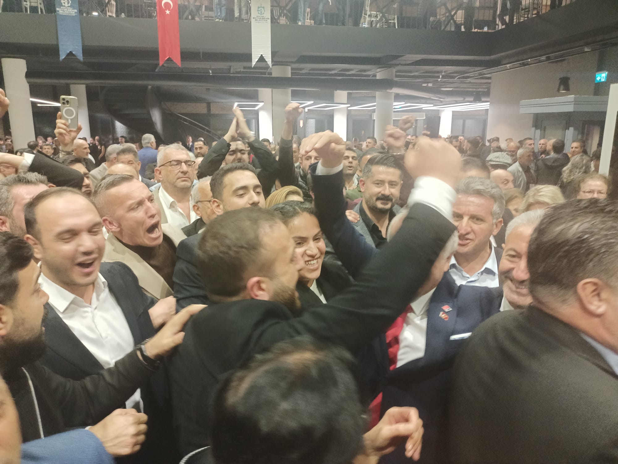 Chp Kocaeli’de Yeni Dönem Erdem Arcan Başkan Seçildi (3)