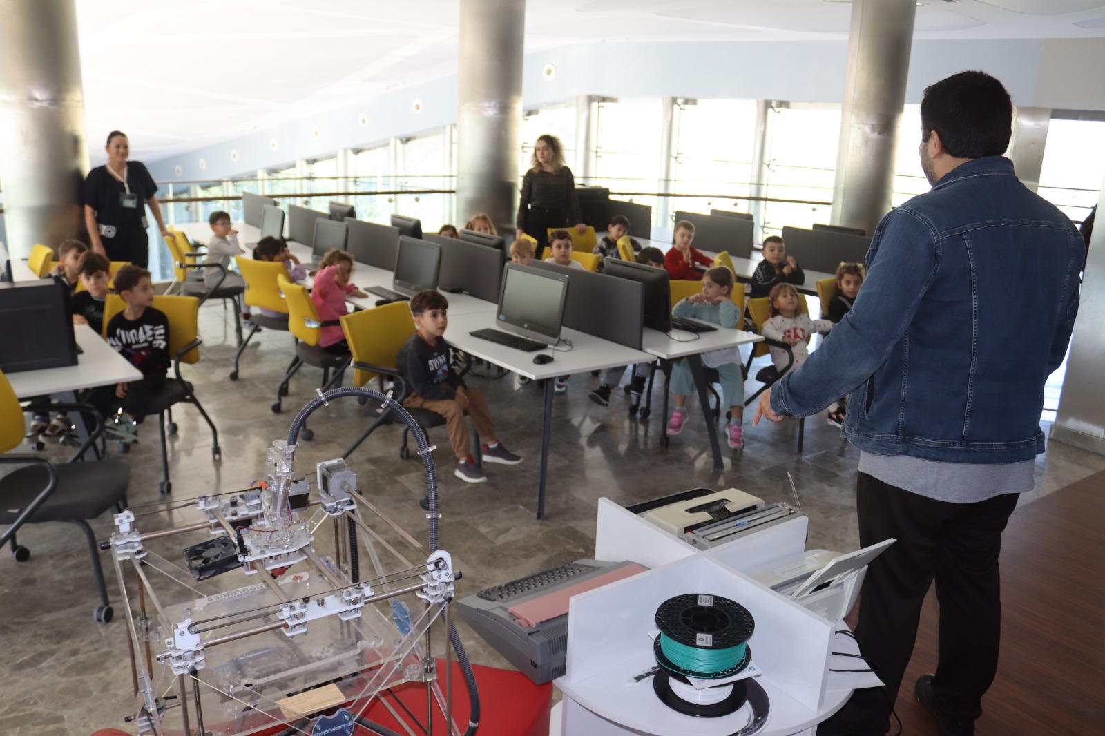 Çınar Çocuk Evleri Öğrencileri 3D Teknolojiyi Deneyimledi (10)