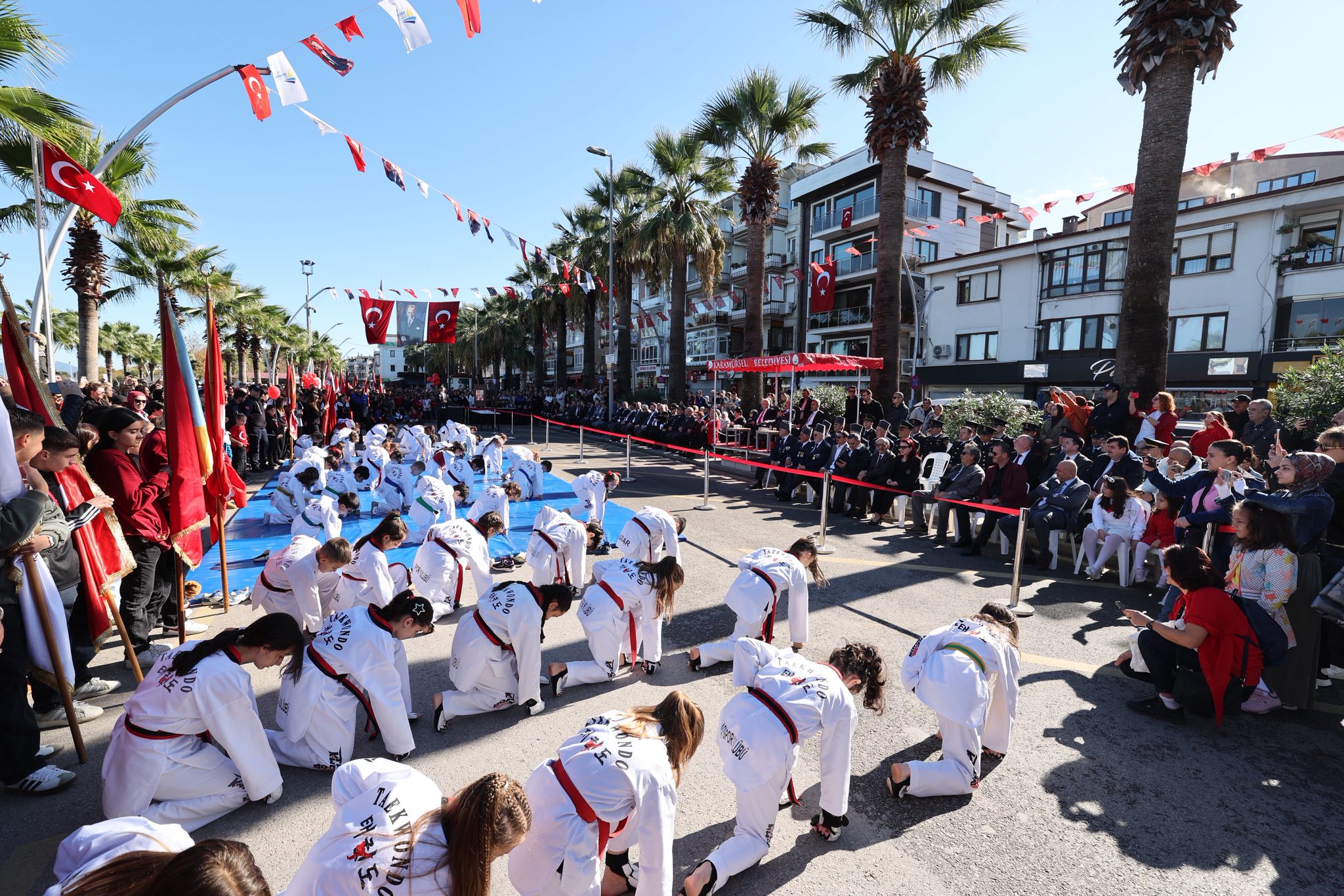 Cumhuri̇yet Coşkusu Karamürsel’i̇ Sardi (20)