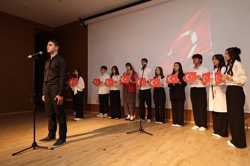 Cumhuriyetin 102. Yılı Dilovası’nda Coşkuyla Kutlandı (12)