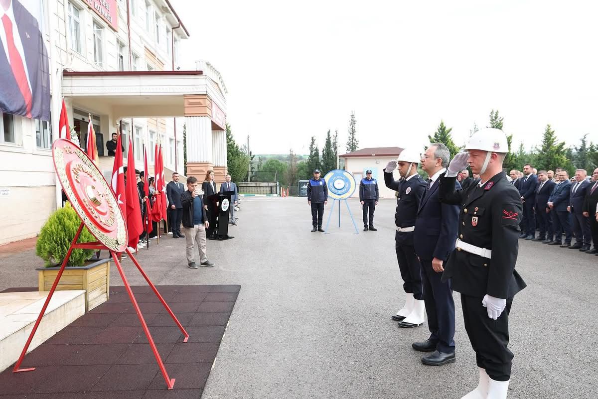 Cumhuriyetin 102. Yılı Dilovası’nda Coşkuyla Kutlandı (18)