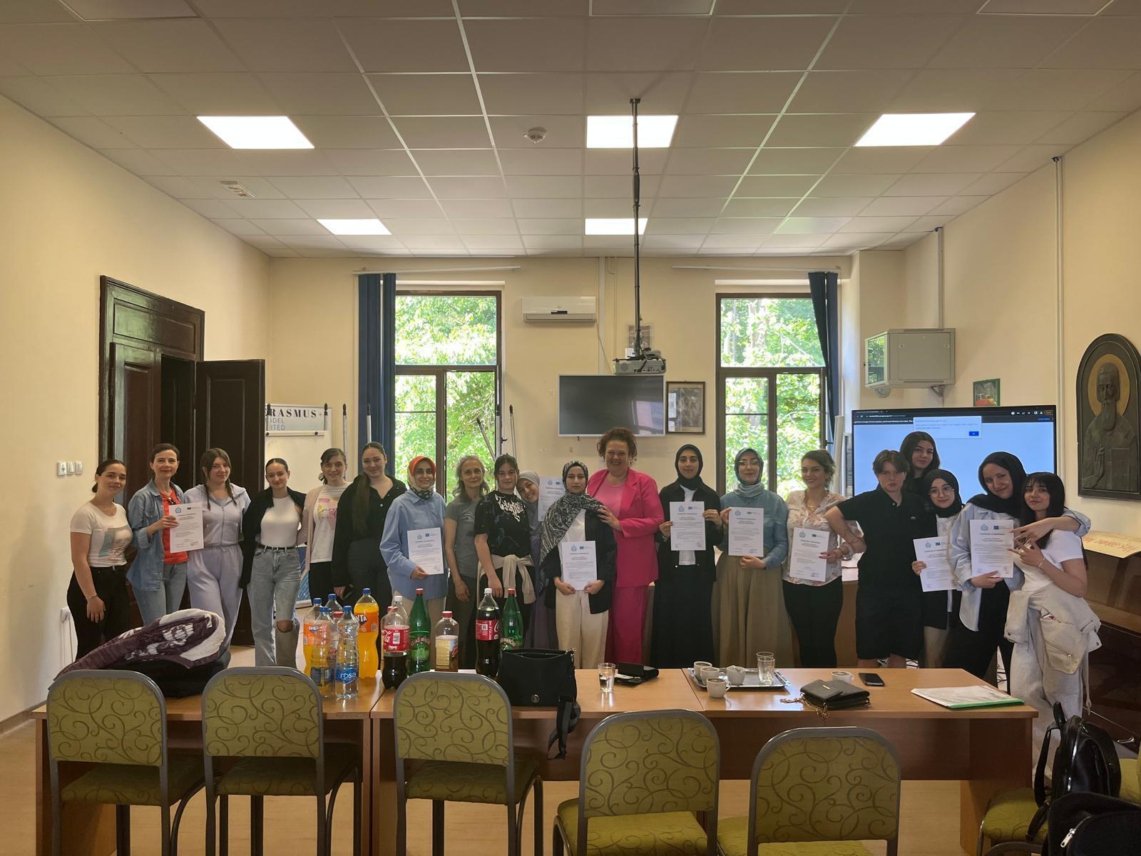 Derince Kız Anadolu İmam Hatip Lisesi’nden Uluslararası Başarı (1)