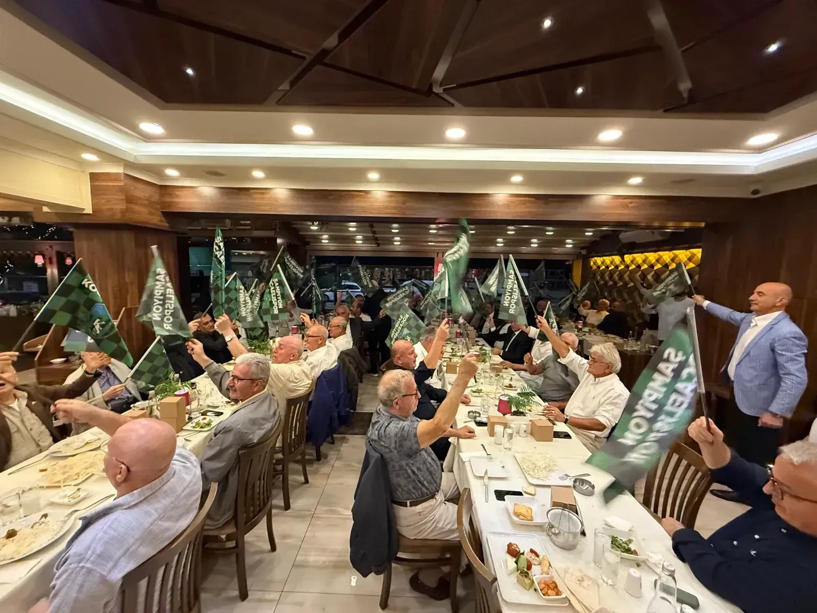 Eski Dostlar 400. Kez Buluştu! 8