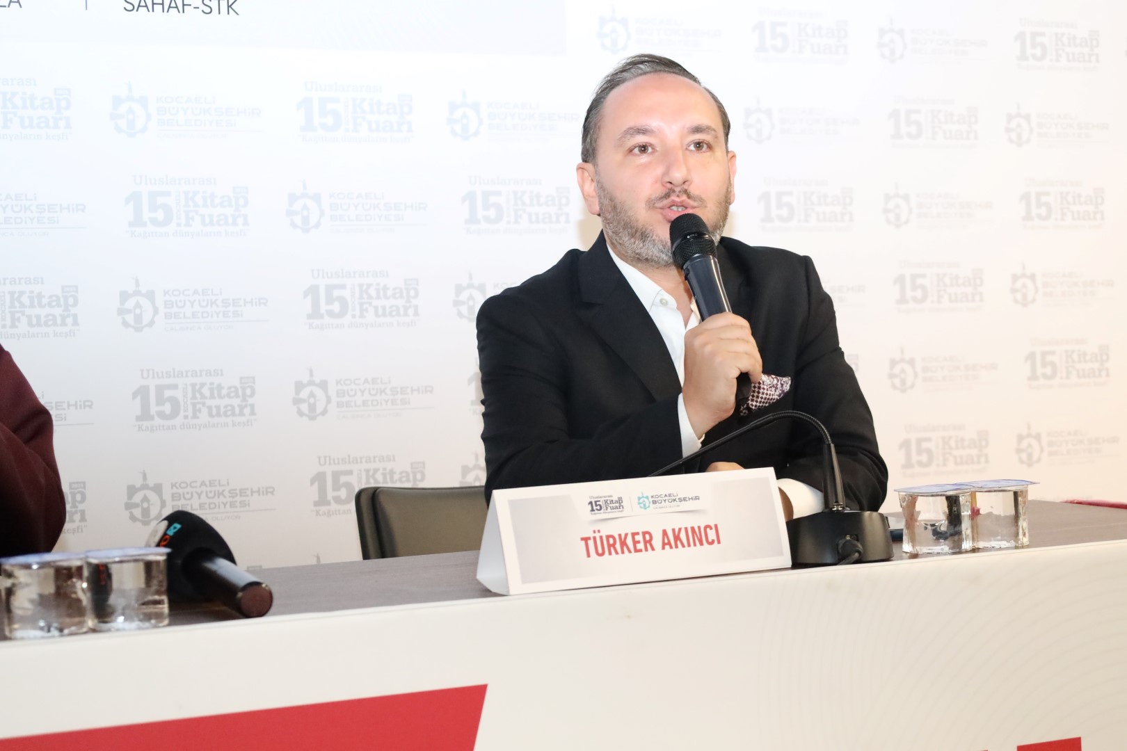 Fulya Öztürk “X Platformunda Etki Ajanları Kol Geziyor” (2)