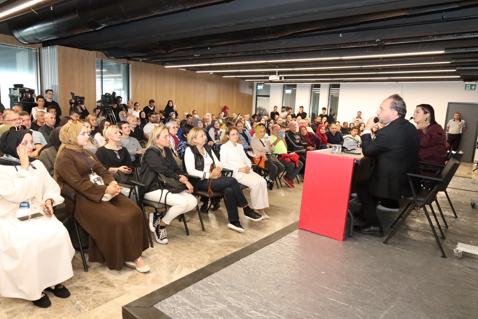 Fulya Öztürk “X Platformunda Etki Ajanları Kol Geziyor” (3)