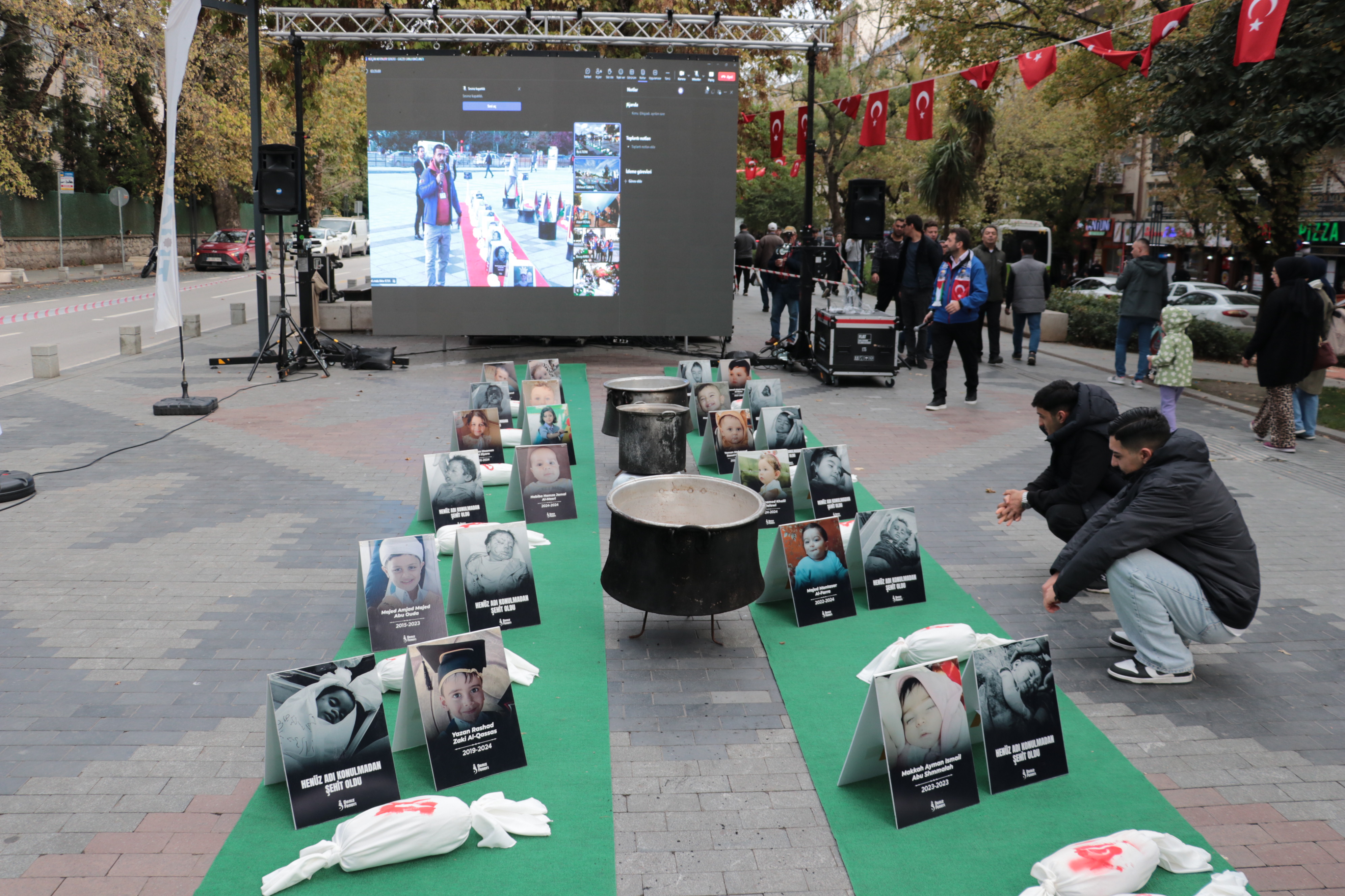 Gazze’nin Acısı Kocaeli’de Anlatılıyor! “İzlemek Yetmez” Etkinliği Devam Ediyor (7)