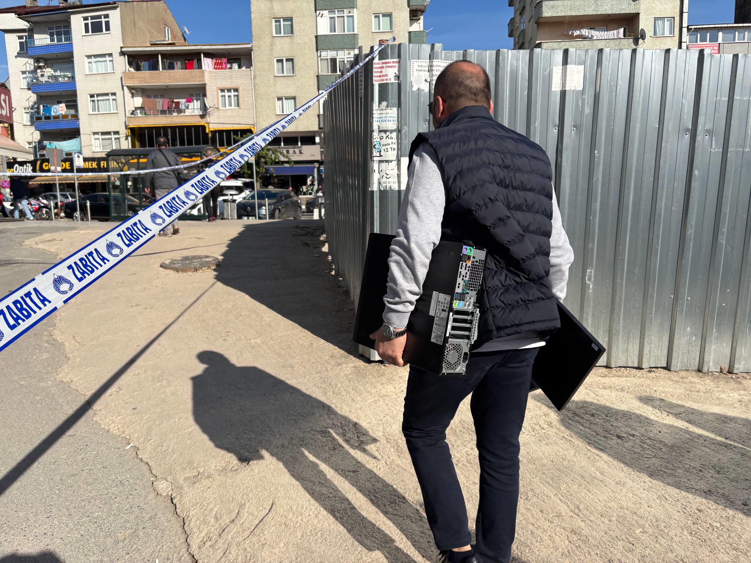 Gebze’de 4 Kişinin Hayatını Kaybettiği Çökme Sonrası Evlere Sınırlı Giriş İzni Verildi (7)