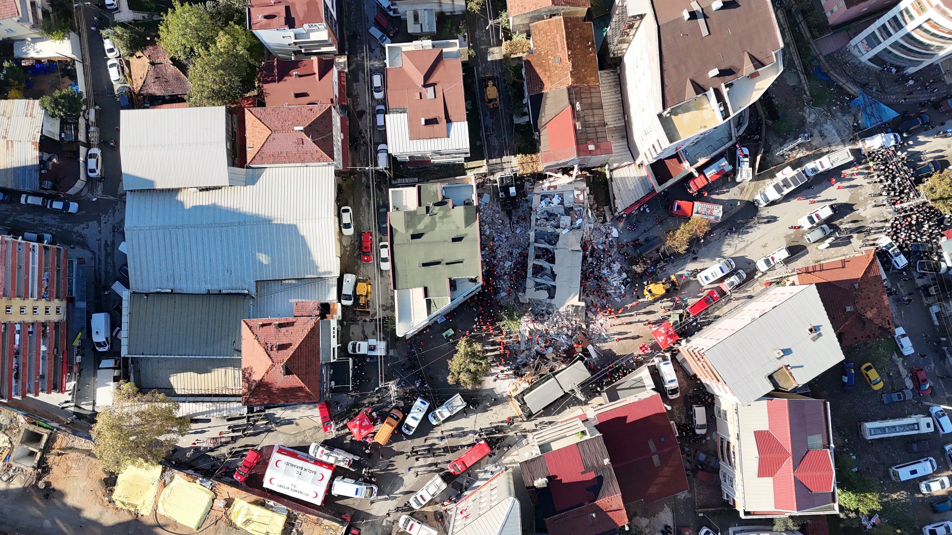 Gebze'de Çöken Bina Havadan Böyle Görüntülendi! 04