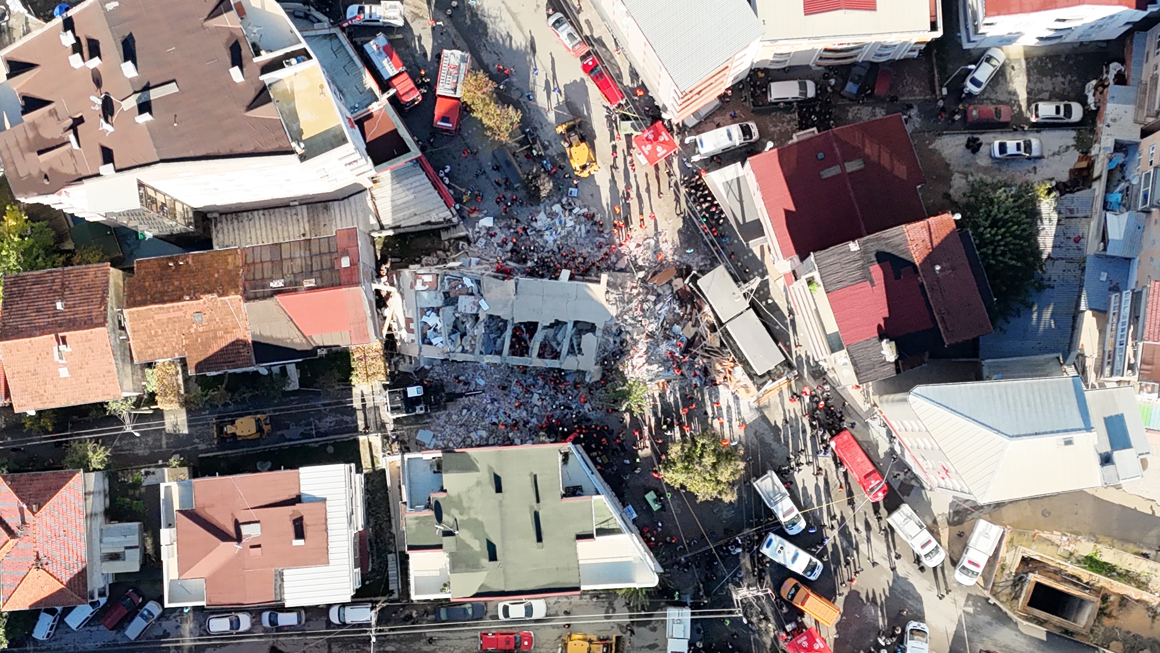 Gebze'de Çöken Bina Havadan Böyle Görüntülendi! 07