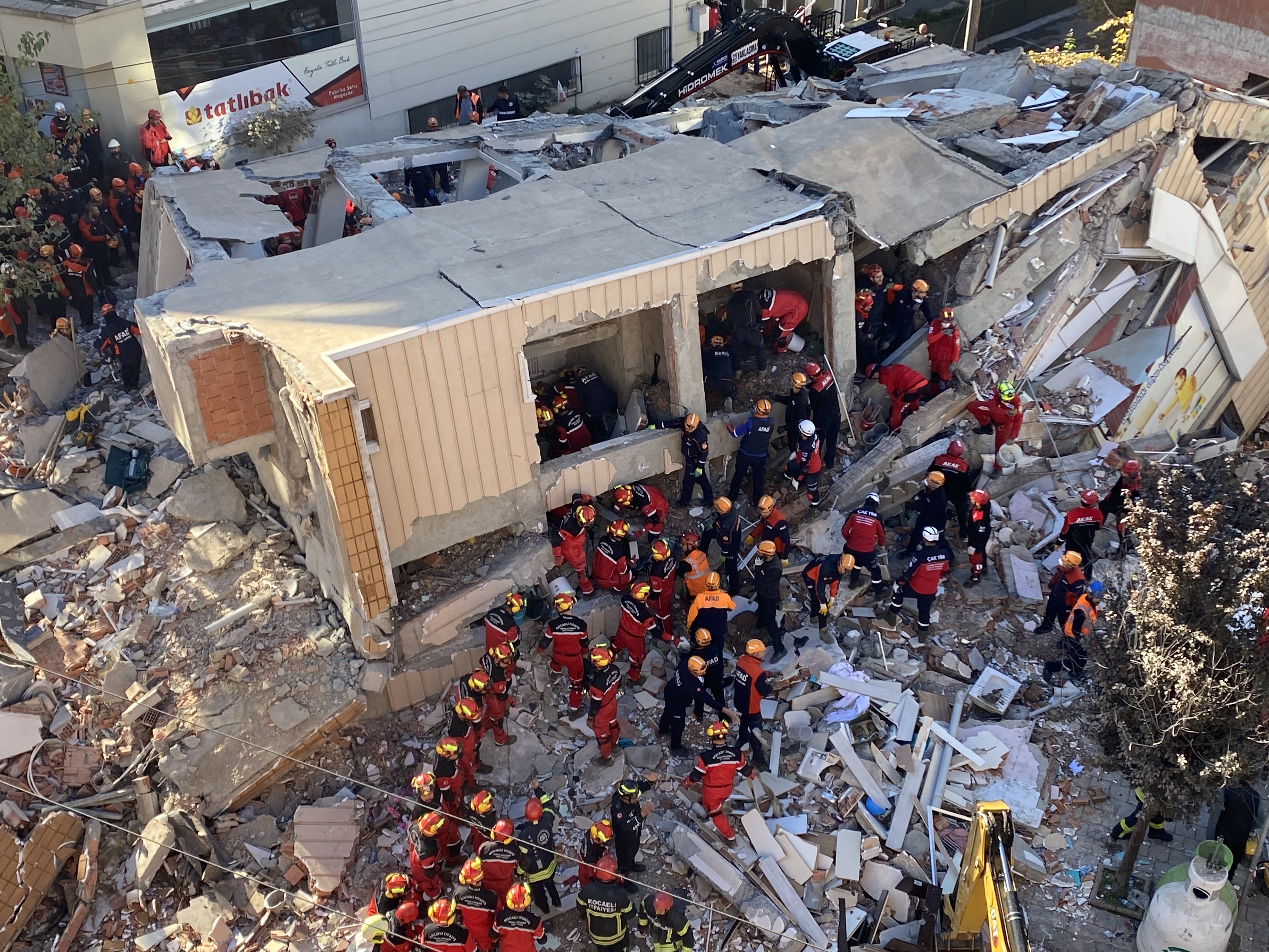 Gebze'de Çöken Bina Havadan Böyle Görüntülendi! 09