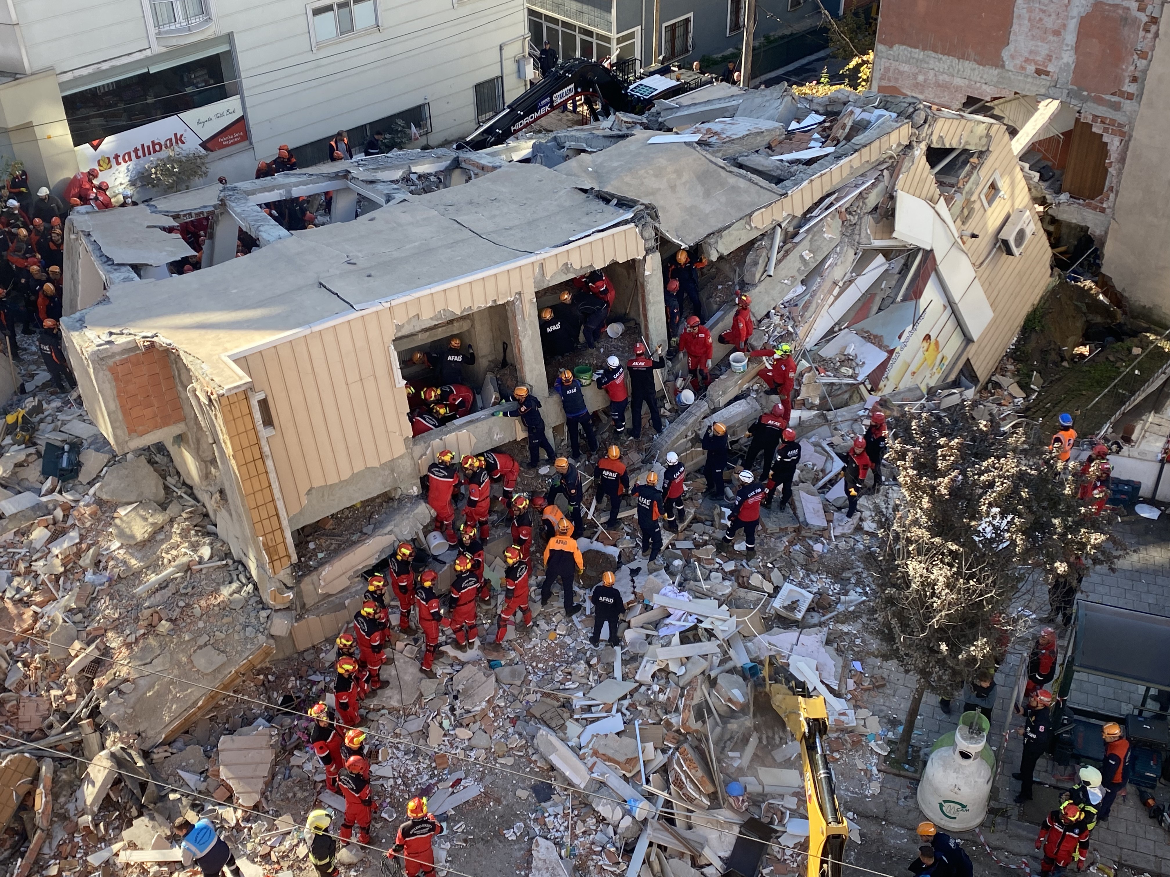 Gebze'de Çöken Bina Havadan Böyle Görüntülendi! 10