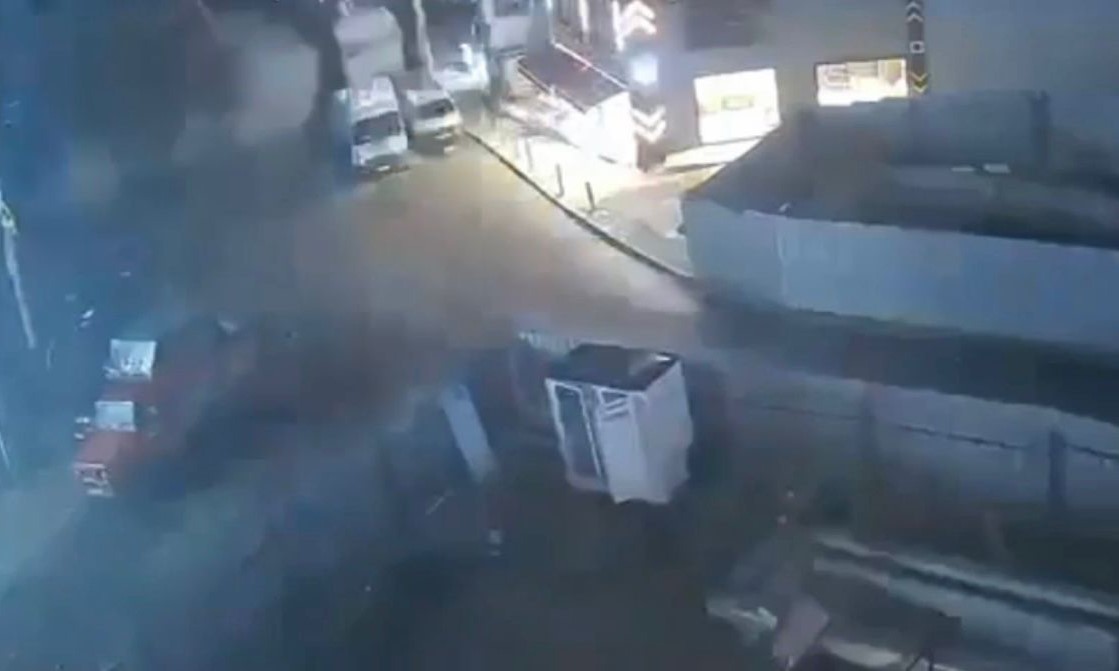 Gebze'de Ki Binanın Çökme Anı Kameralara Böyle Yansıdı 03