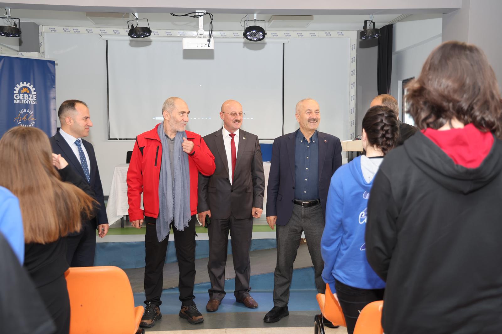 Gebze'de Şuurlu Gençlik Semineri 4