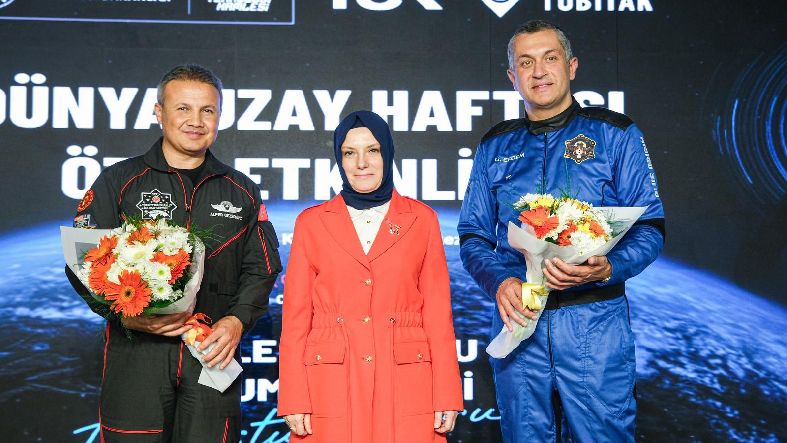 Gençler, Alper Gezeravcı Ile Buluştu (2)