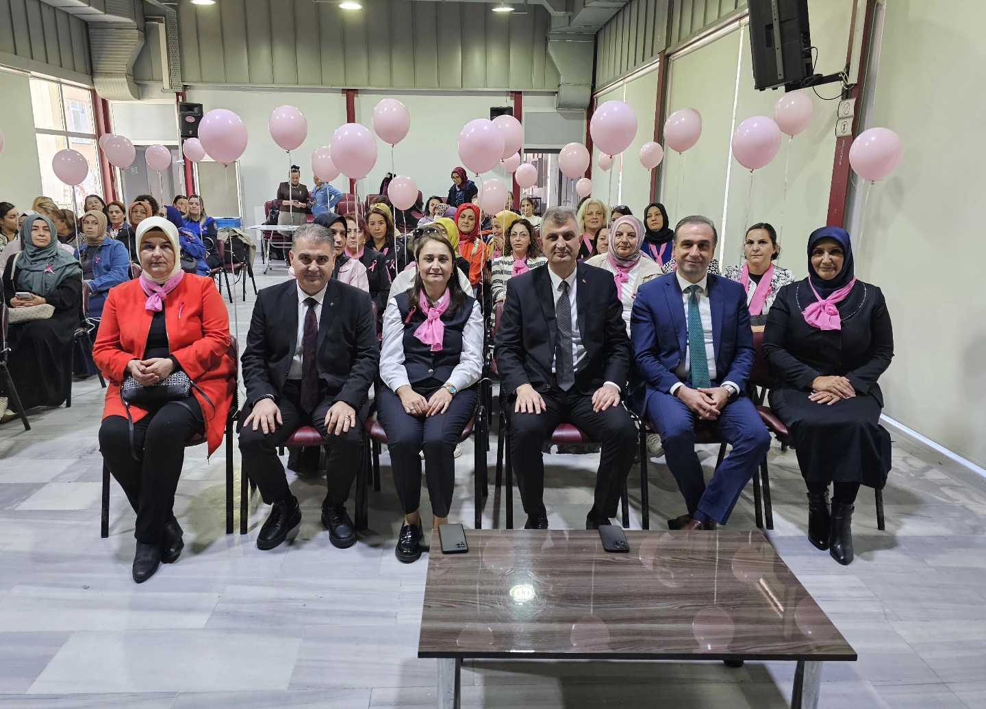 Gölcüklü Kadınlar Meme Kanseri Farkındalık Paneliyle Bilinçlendirildi 1