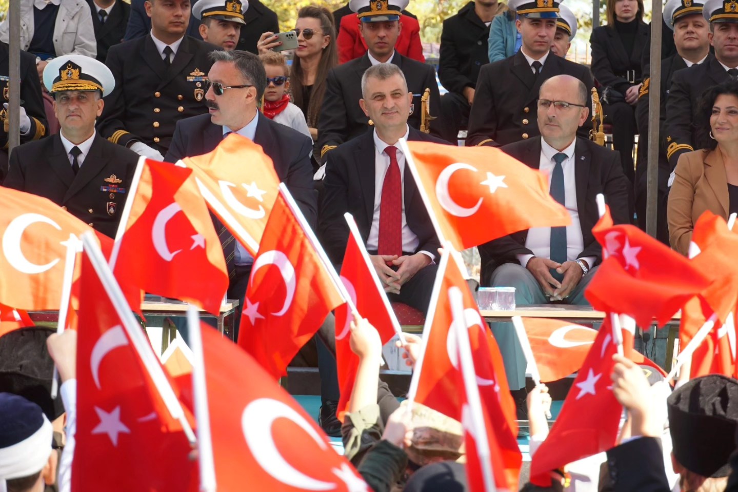 Gölcük’te 29 Ekim Cumhuriyet Bayramı Coşkusu Sokağa Taştı 1