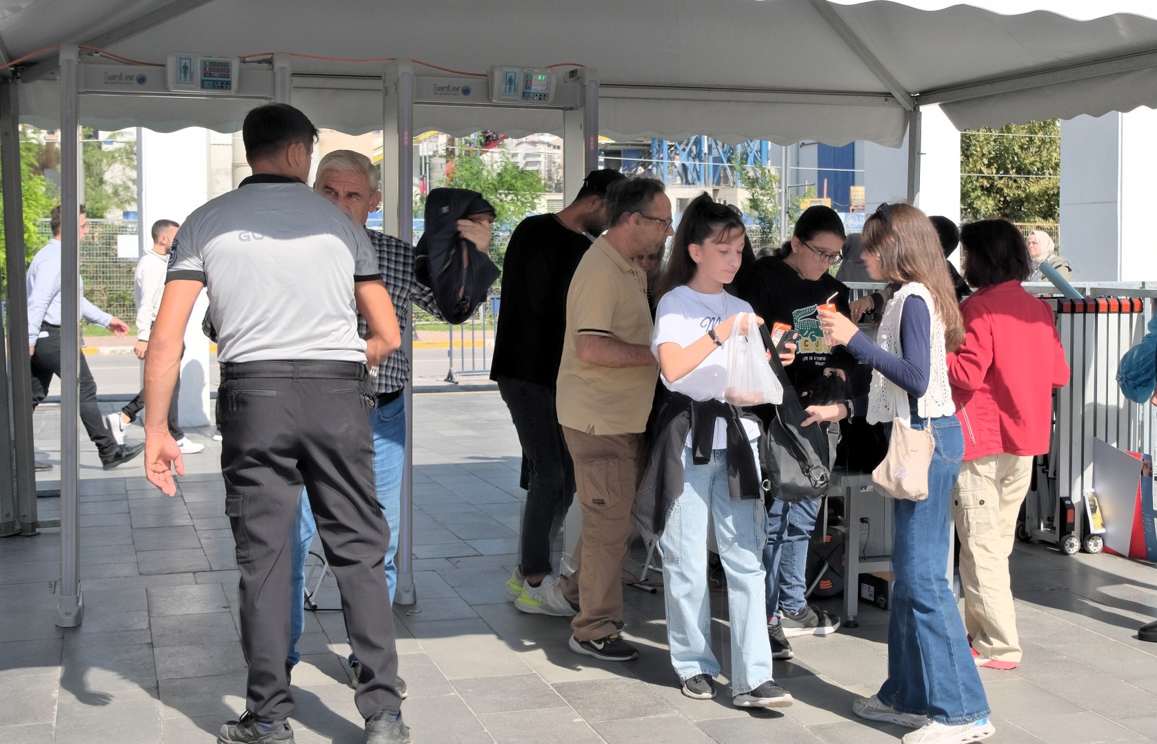 Hasret Bitti! Kitap Fuarının İlk Ziyaretçileri Geldi 1