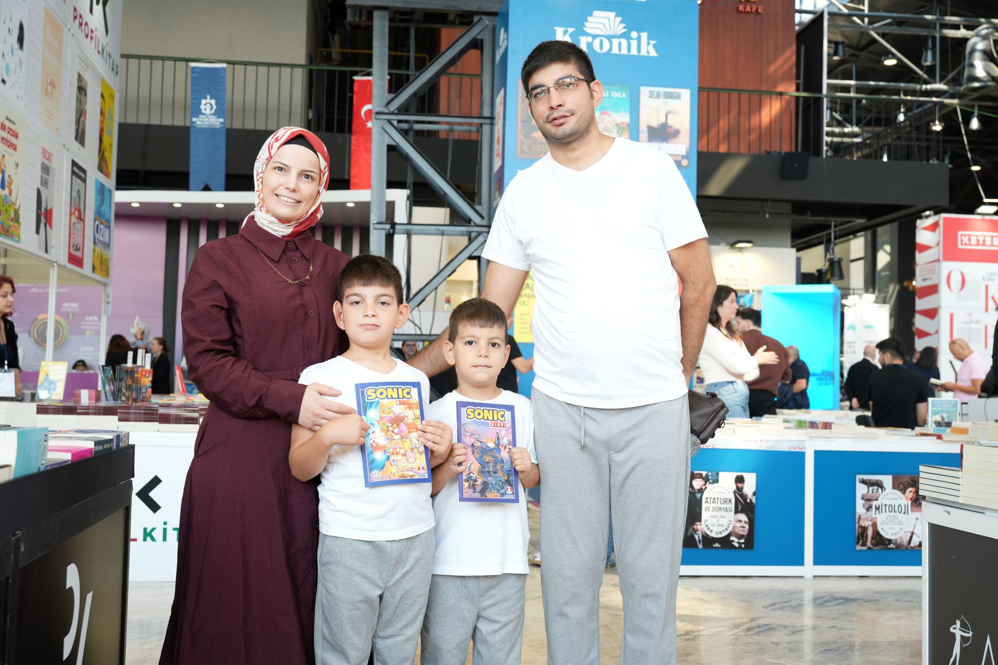 Hasret Bitti! Kitap Fuarının İlk Ziyaretçileri Geldi 5