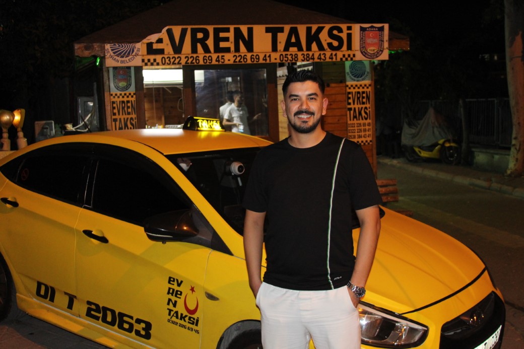 Hastane Yolunda Sürpriz! Bebek Takside Dünyaya Geldi (2)