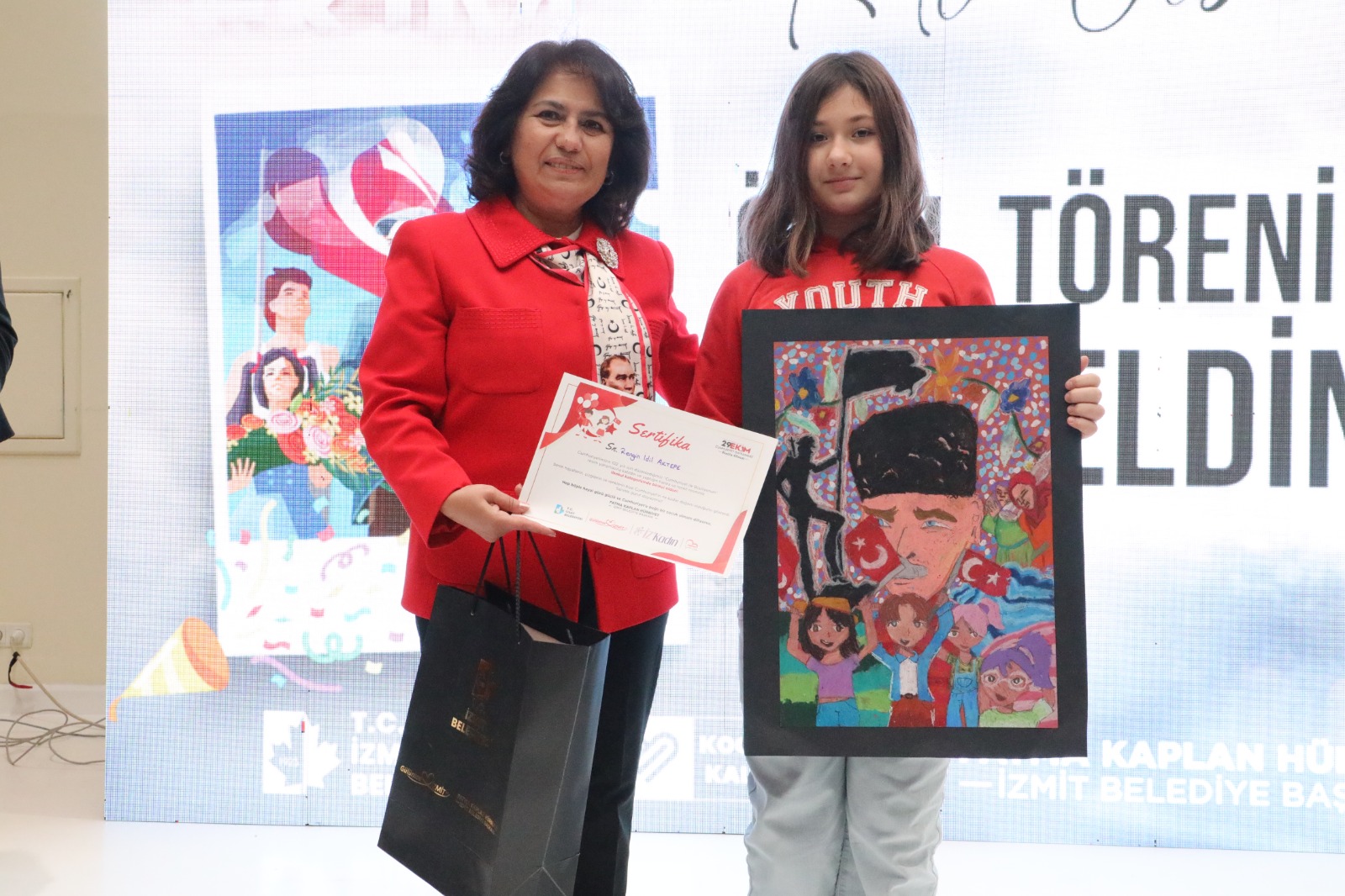 Ilkokul Kategorisinde 1.Rengin Idil Aktepe