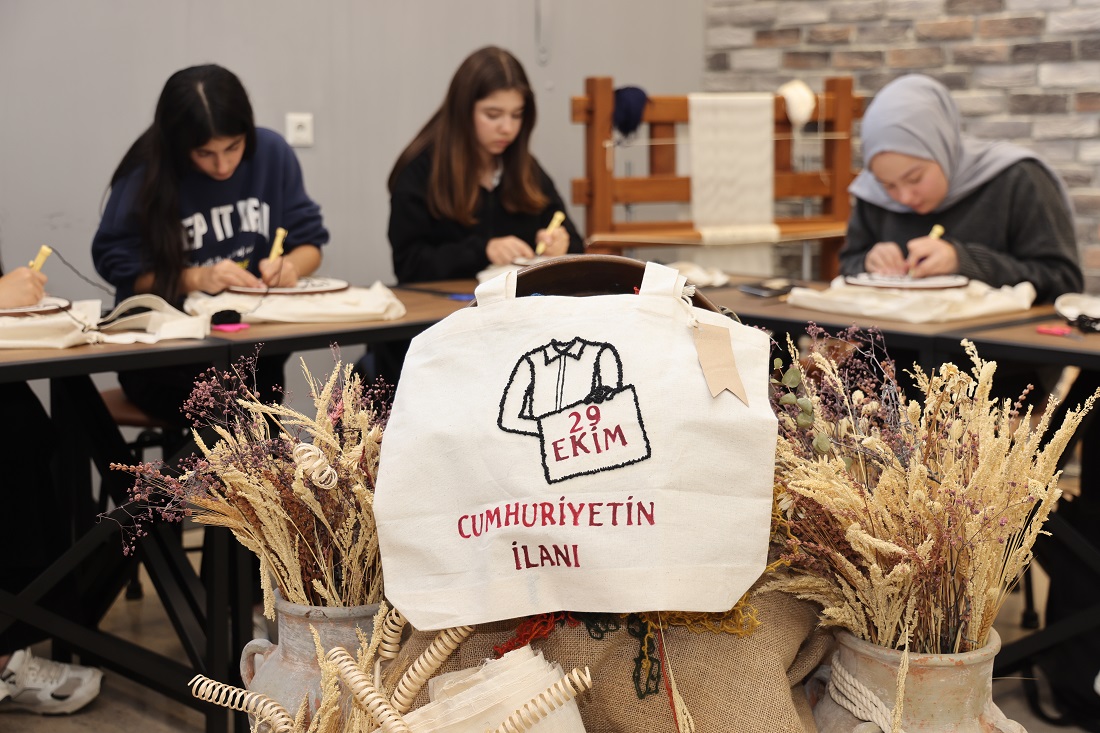 “İlmek İlmek Cumhuriyet”Le 102. Yıla Özel Kutlama (7)