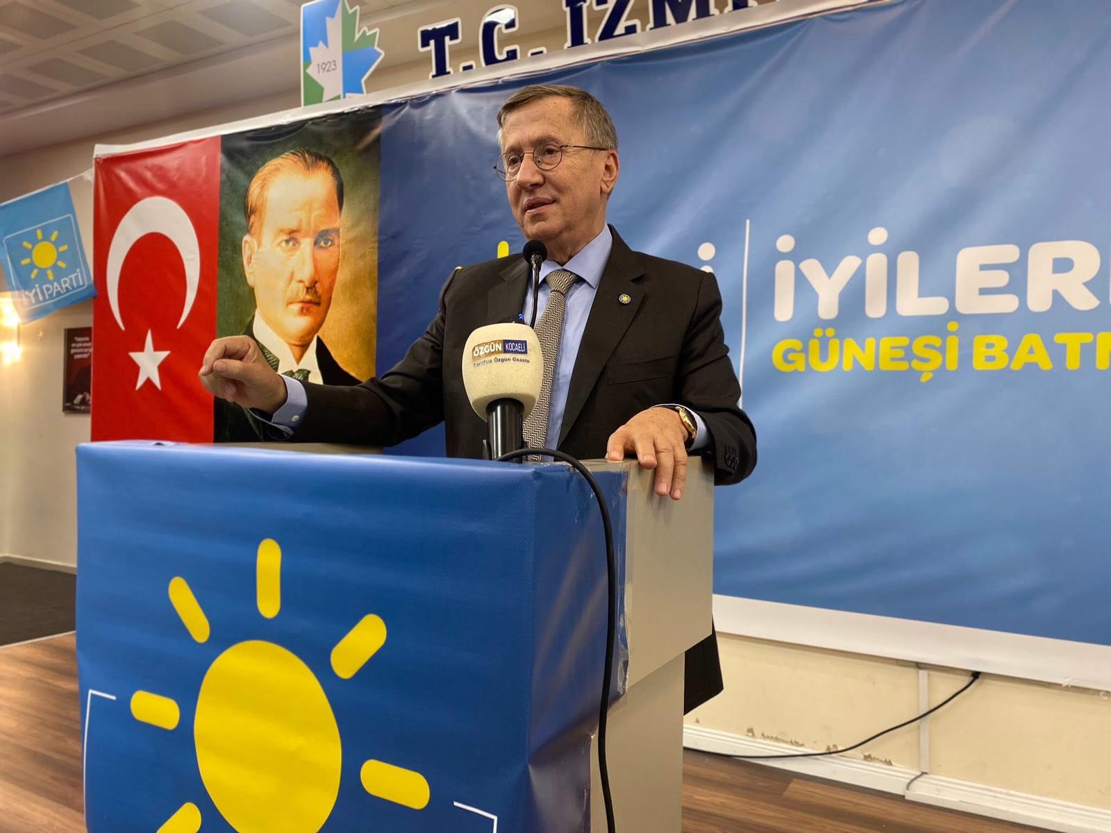 İyi̇ Parti İzmit İlçe Kongresi’nde Tamyüksel Güven Tazeledi (5)