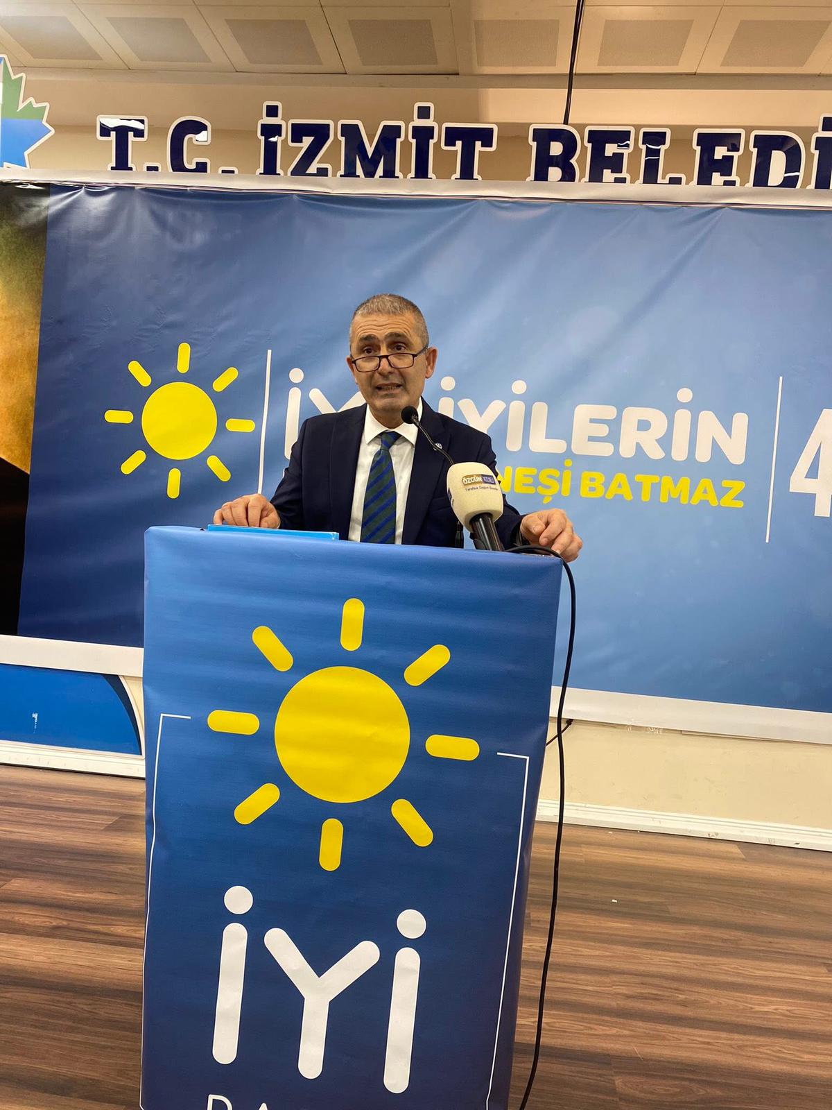 İyi̇ Parti İzmit İlçe Kongresi’nde Tamyüksel Güven Tazeledi (8)