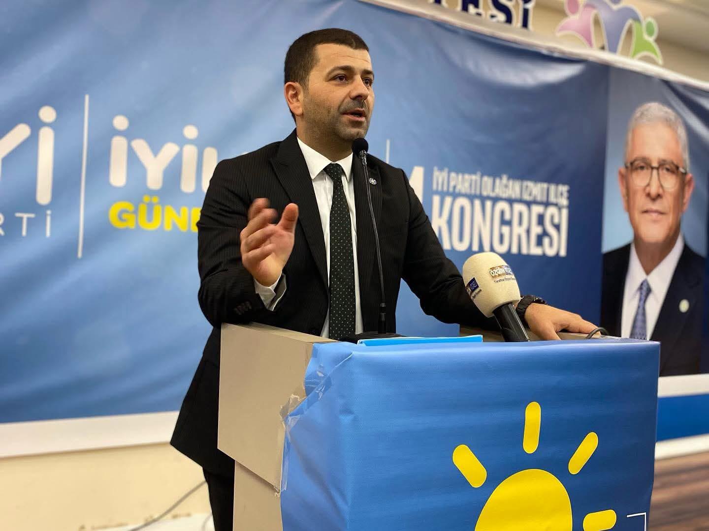 İyi̇ Parti İzmit İlçe Kongresi’nde Tamyüksel Güven Tazeledi (9)