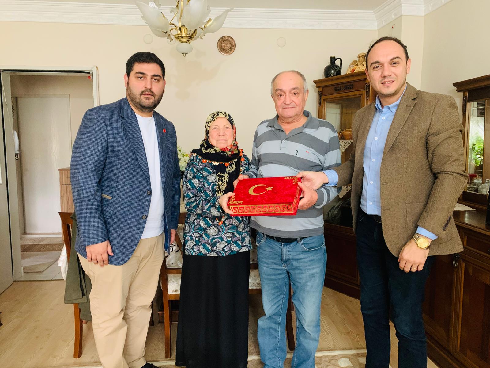 Izmit Belediyesinden Basiskele'de Kibris Gazilerine Anlamli Ziyaret (1)
