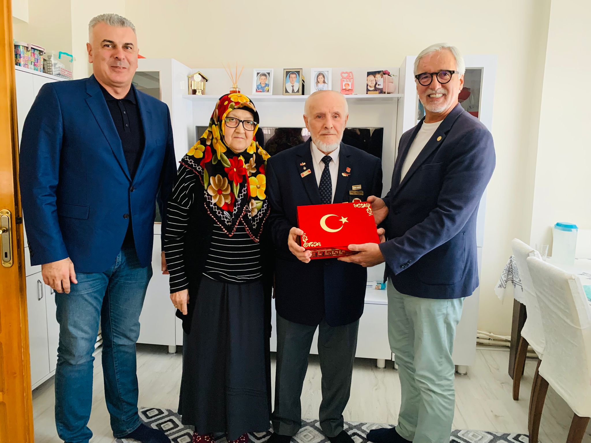 İzmit Belediyesinden Derince’deki Kıbrıs Gazilerine Vefa Ziyareti (3)