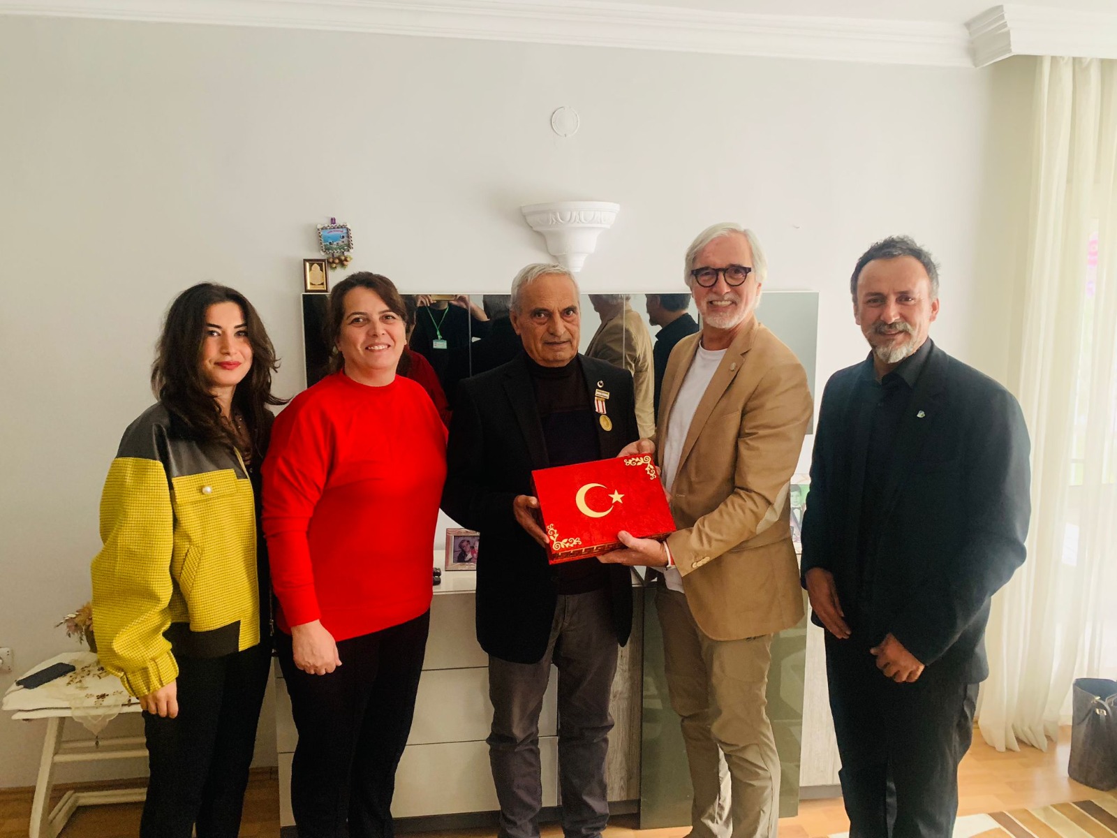 İzmit Belediyesi’nden Kıbrıs Gazilerine Anlamlı Ziyaret (1)