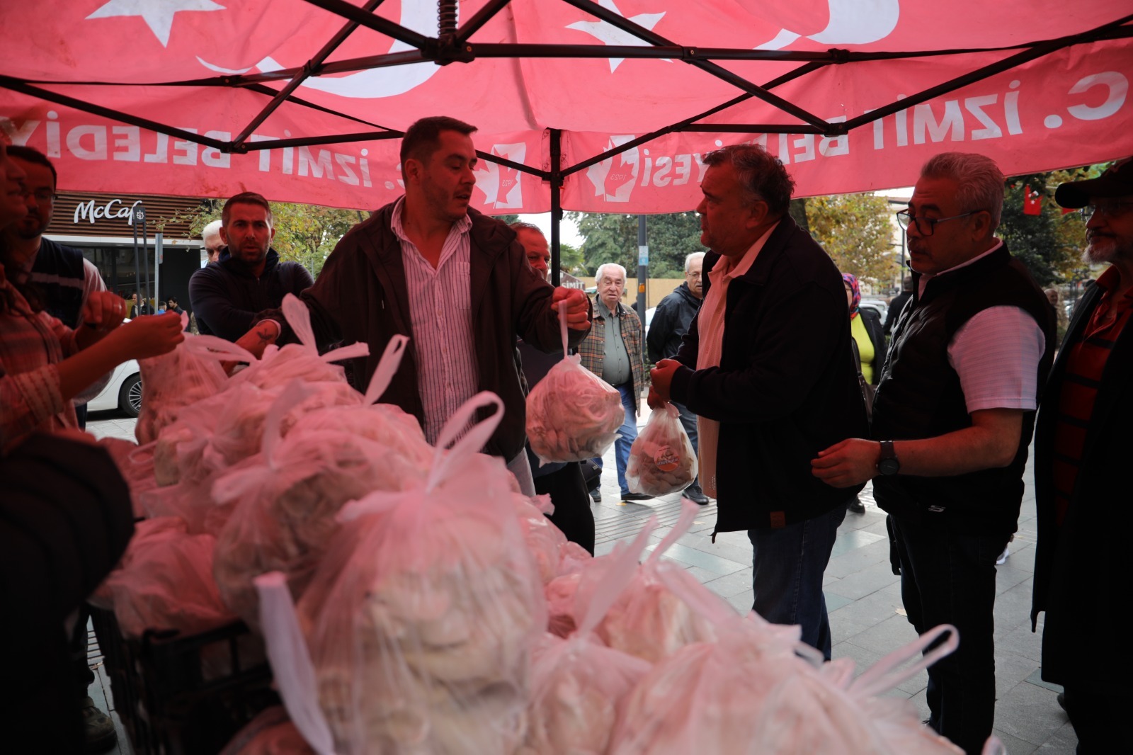 İzmit Belediyesi'nden Ücretsiz İstiridye Mantarı! 4