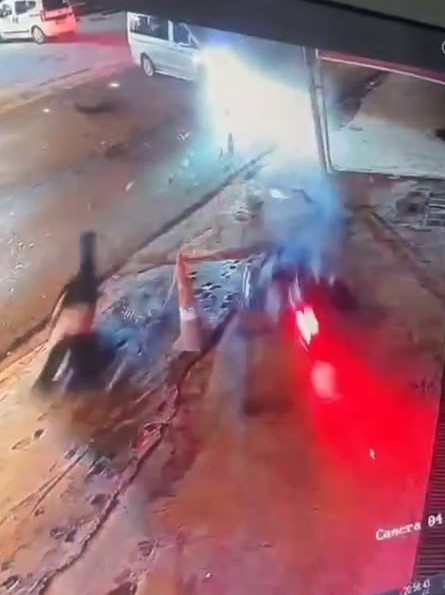 İzmitli Motorcu Sapanca'da Kaza Geçirdi! Kaza Anı Kameralara Böyle Yansıdı 01