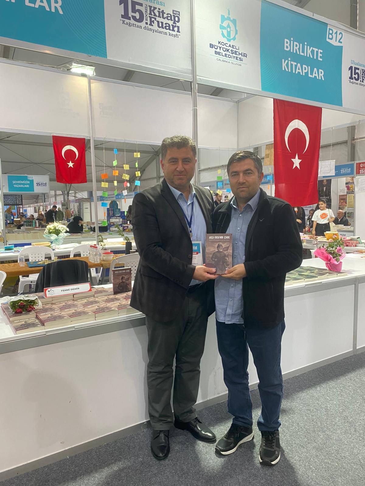 İzmitli Yazar Fehmi Demir’e Yoğun İlgi (12)