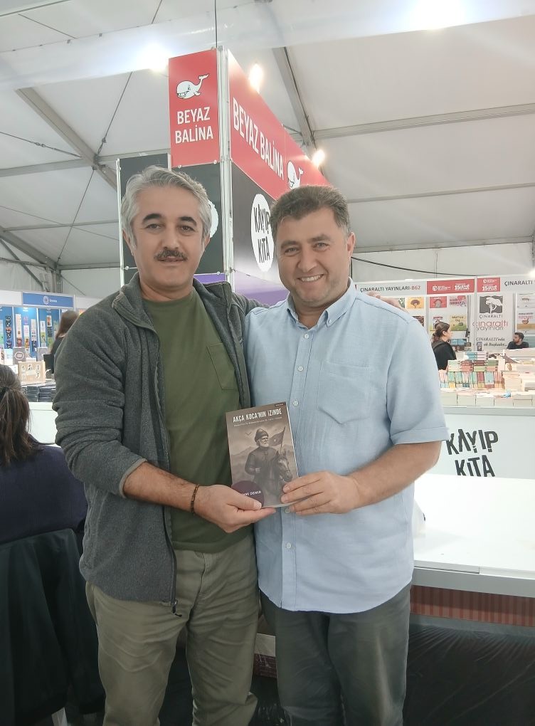 İzmitli Yazar Fehmi Demir’e Yoğun İlgi (16)
