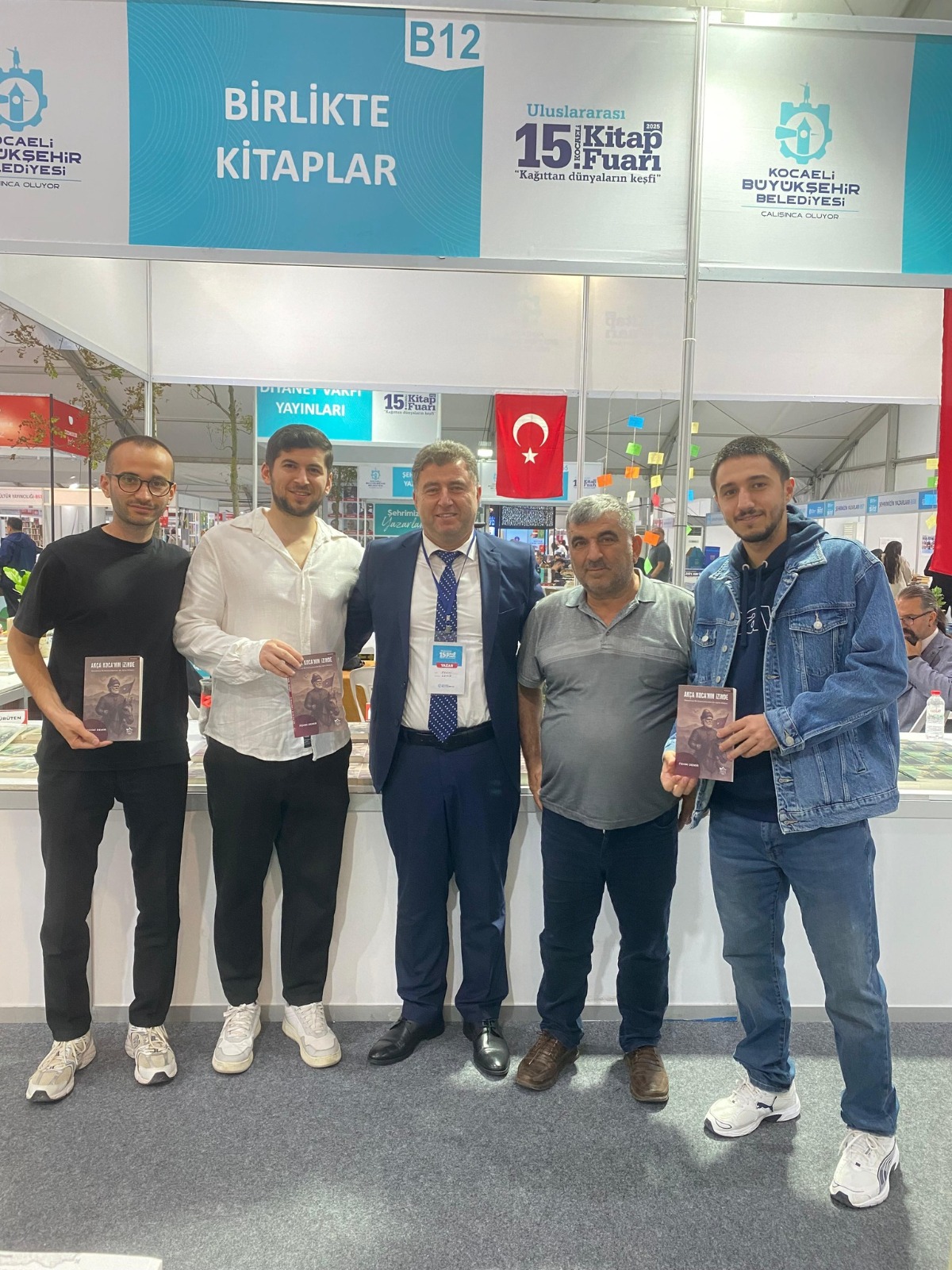 İzmitli Yazar Fehmi Demir’e Yoğun İlgi (8)