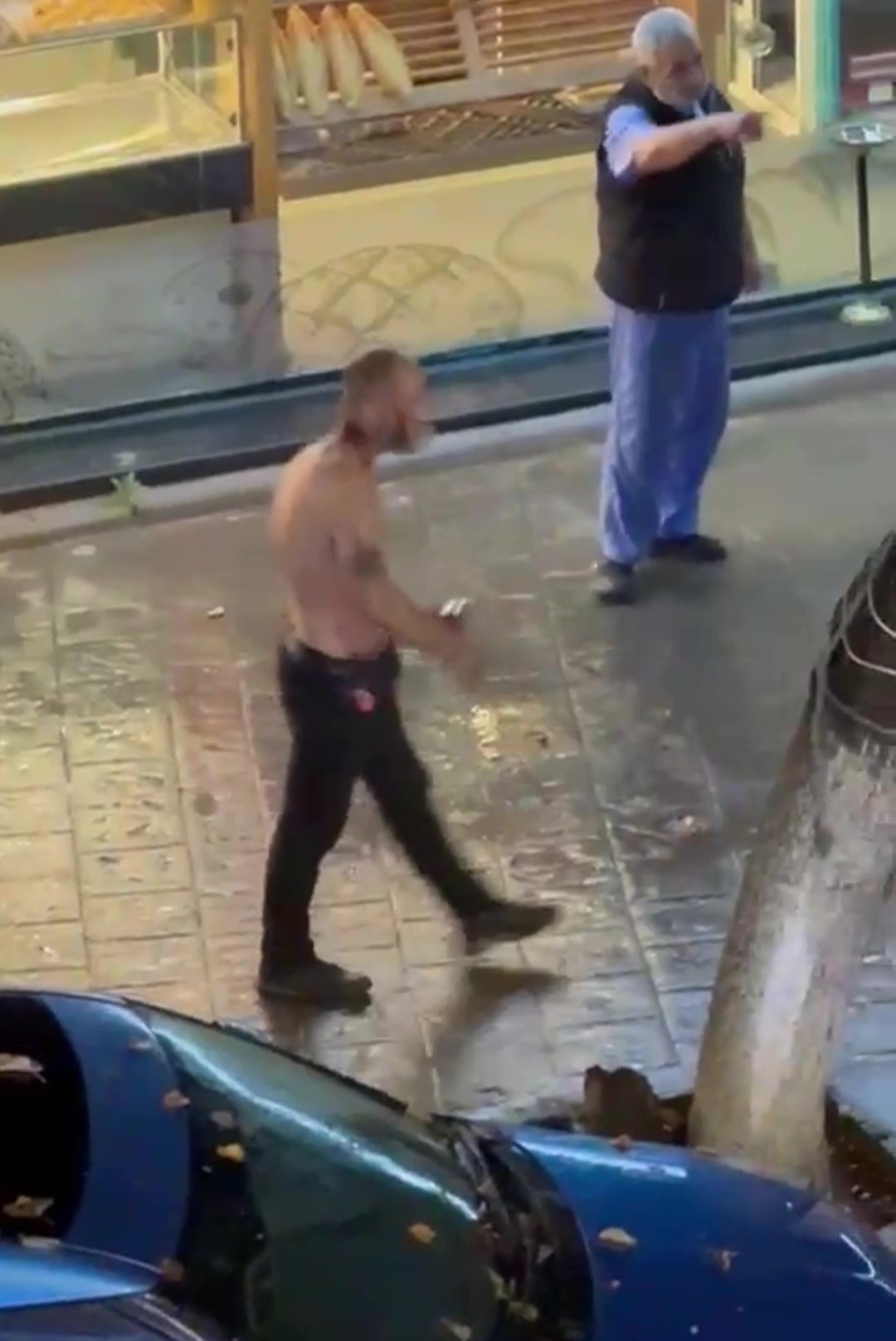 İzmit’te Jiletli Dehşet Kendisini Kesen Şahıs, Silahla Vurularak Öldürüldü (4)