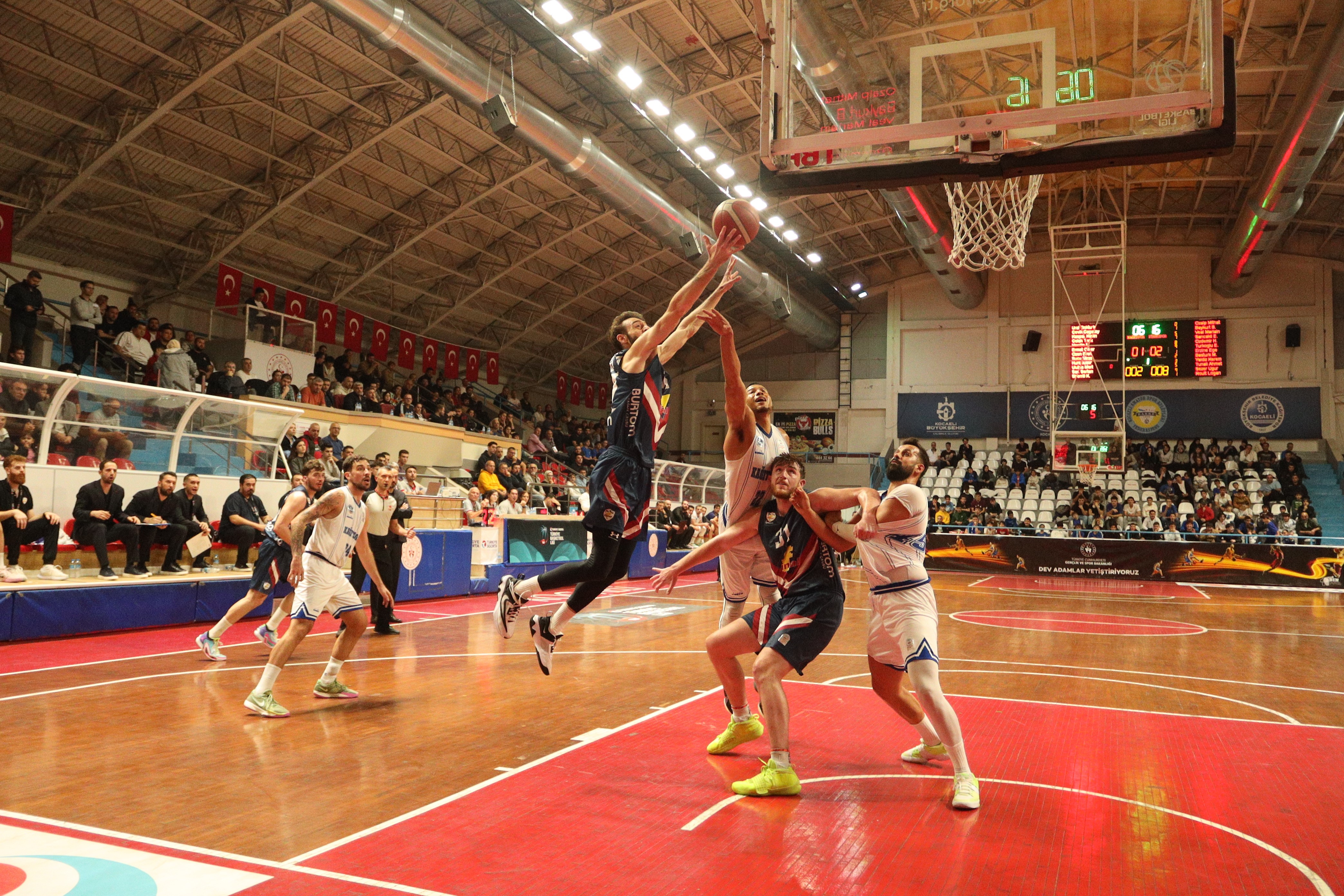 Kağıtspor Evinde Zafere Ulaştı Finalspor’u 85 80 Mağlup Etti (5)