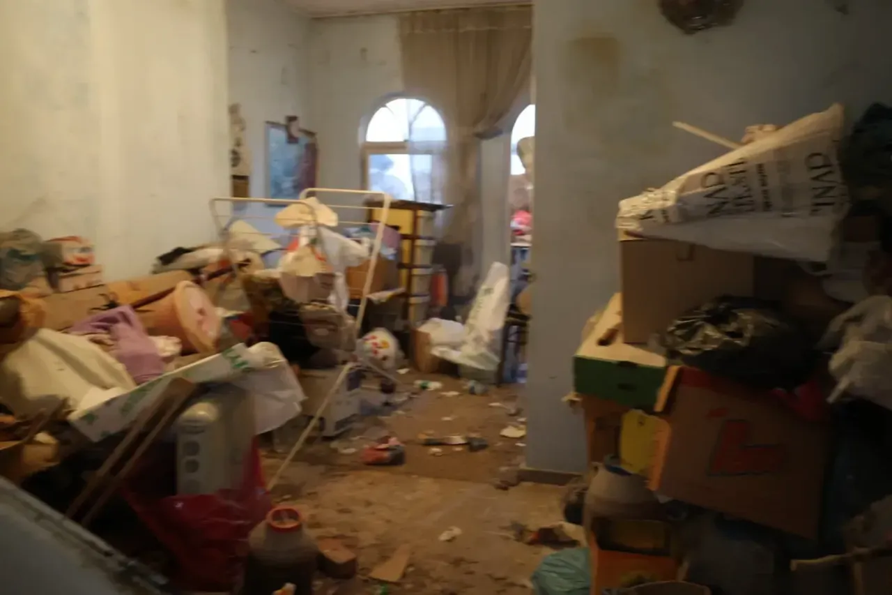 Kan Donduran Olay! Bir Ay Boyunca Annesinin Cansız Bedeninin Yanında Yaşadı (2)